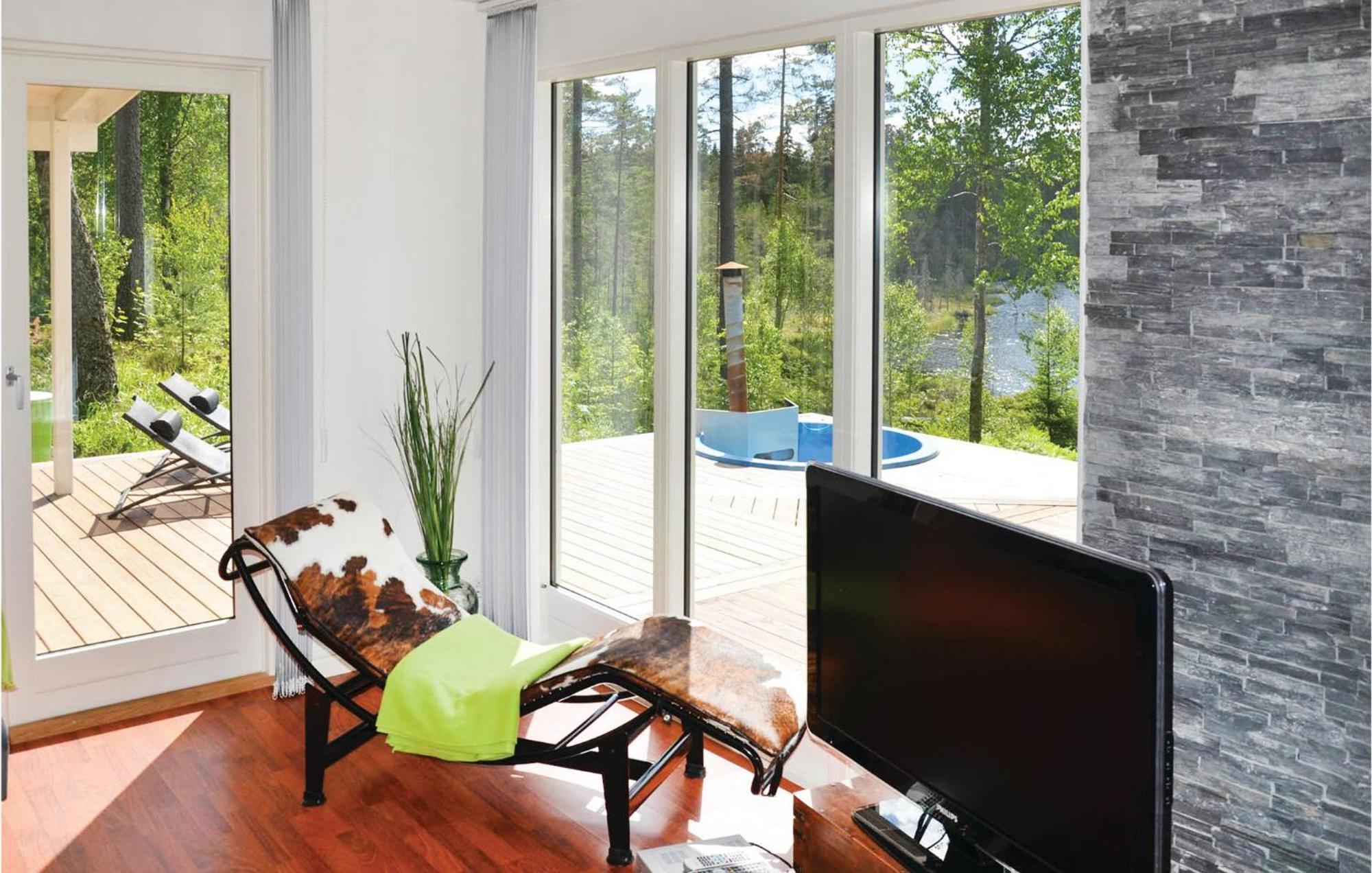 Nice Home In Sunne With Jacuzzi Alvsatern Esterno foto