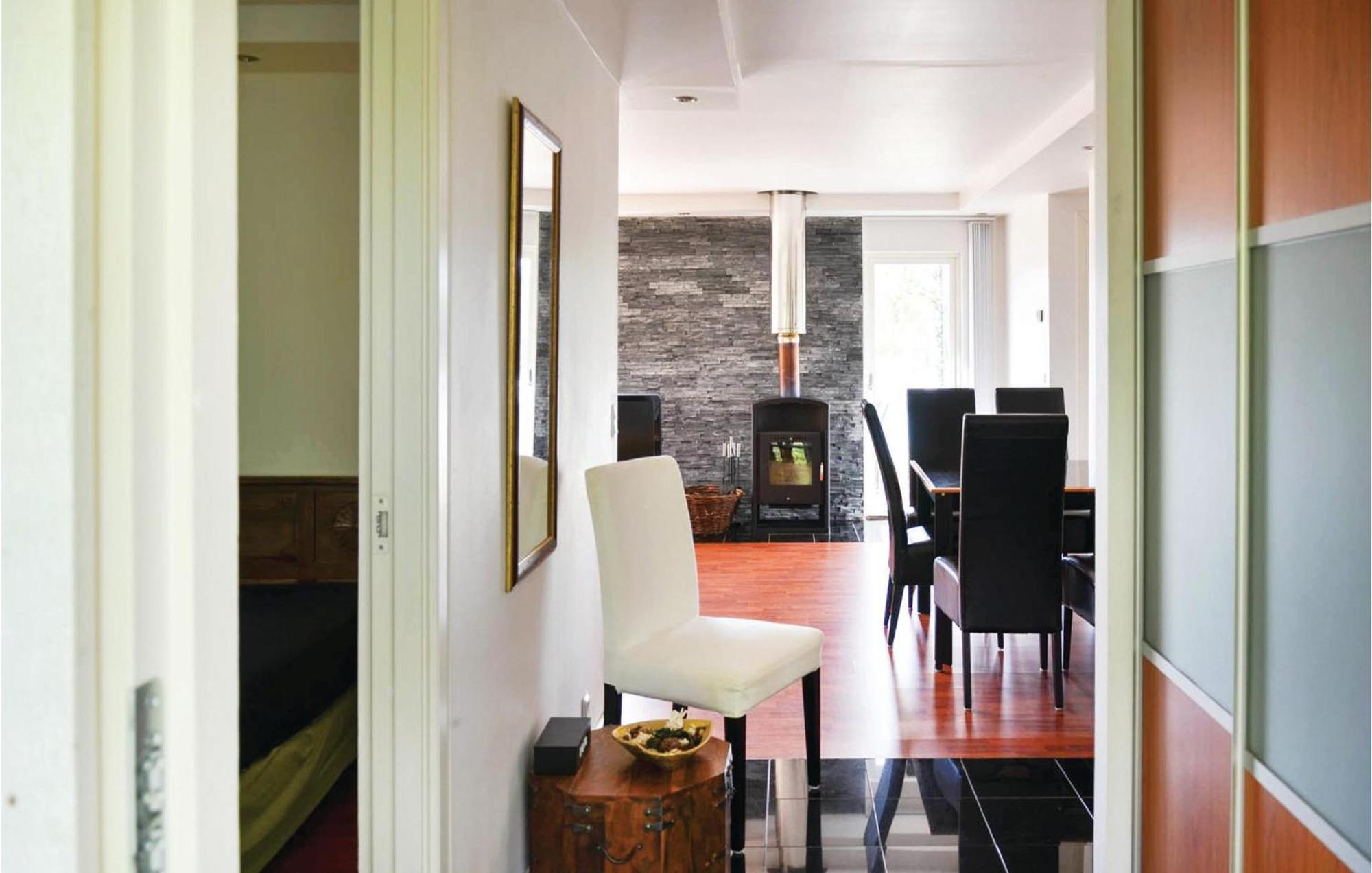 Nice Home In Sunne With Jacuzzi Alvsatern Esterno foto